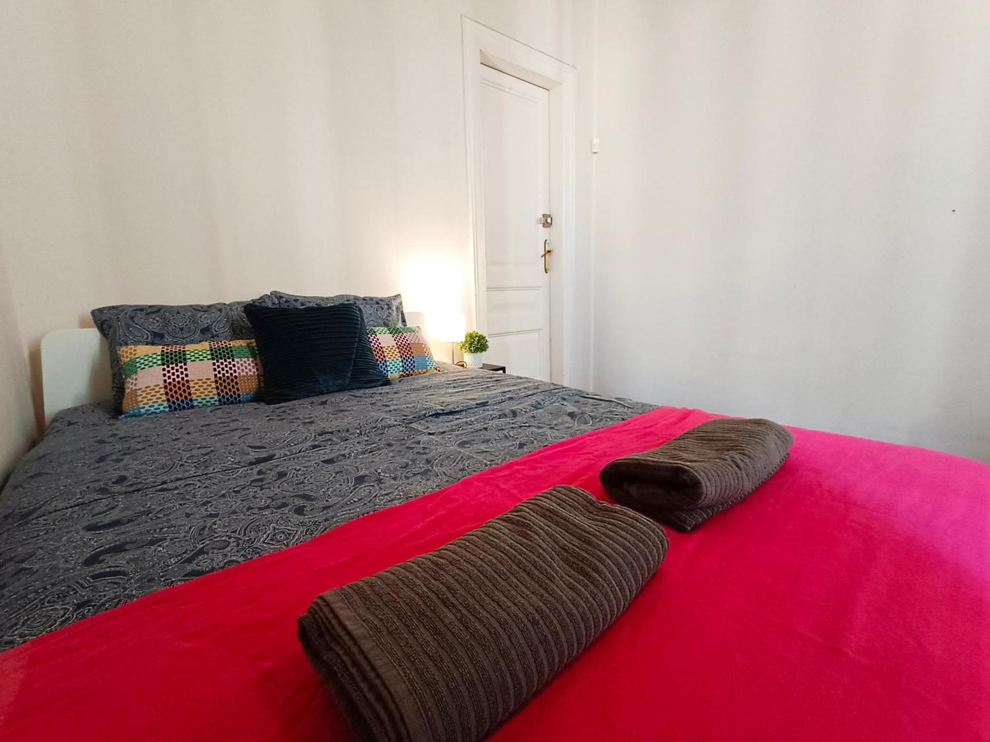 By Urquinaona Rooms Barcelona Luaran gambar